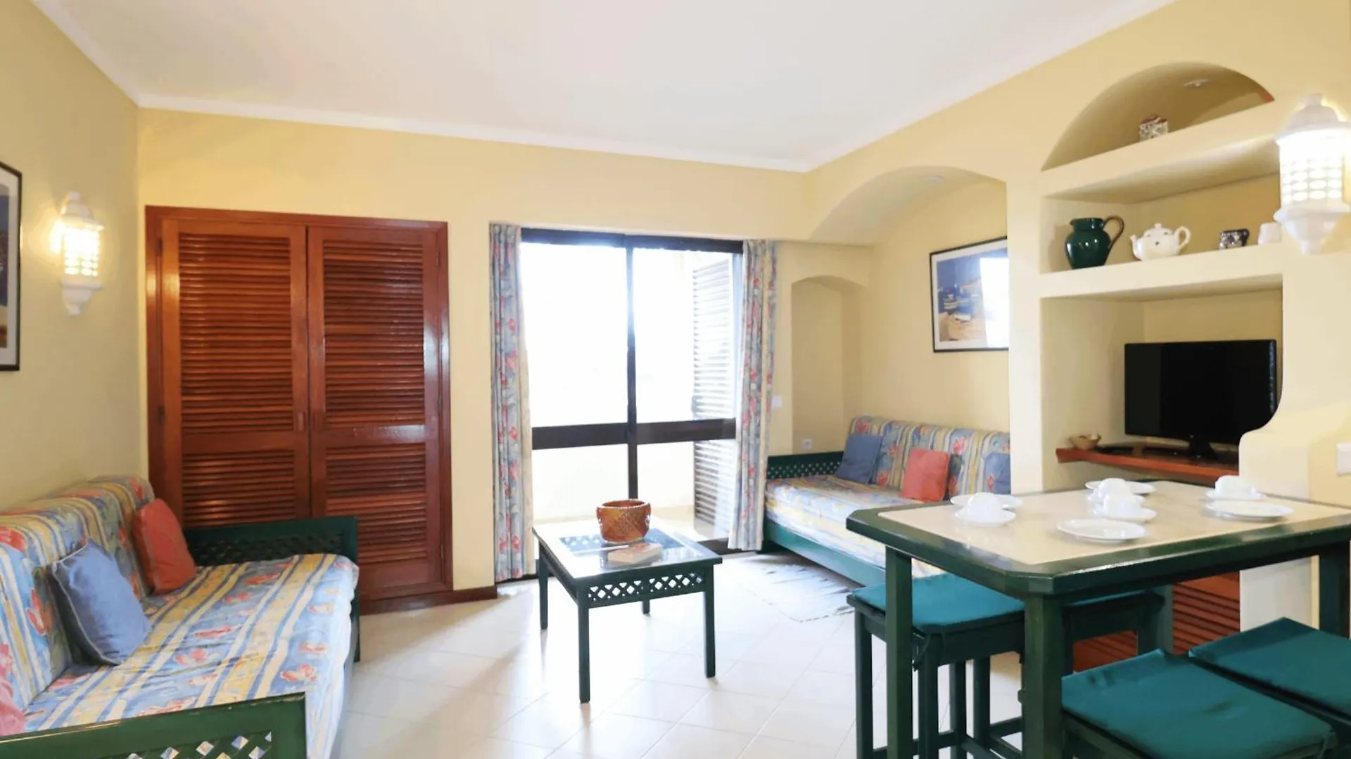 Mystay - Bellavista Pool & Beach Albufeira 0*,  Portugal